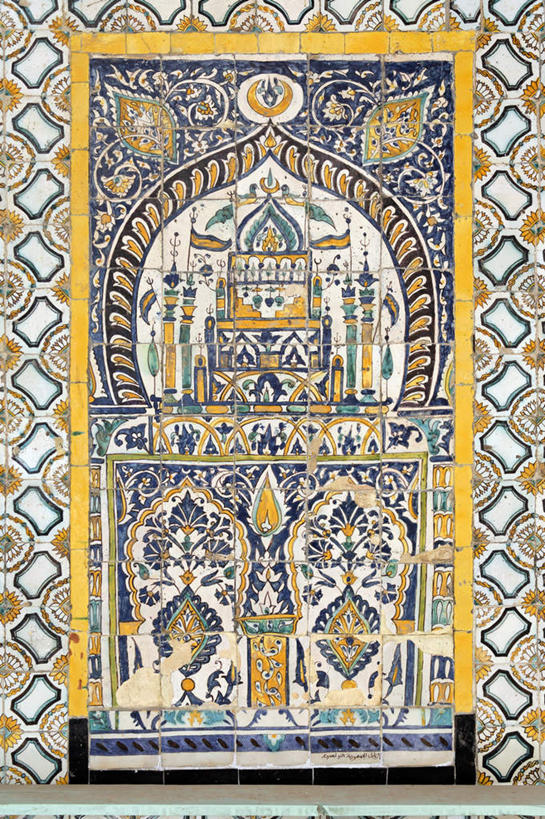 无人,竖图,彩色,室内,特写,白天,正面,旅游,度假,阴影,花纹,节日,装饰,光线,瓷砖,图案,影子,手工,文化,娱乐,阳光,祈祷,享受,休闲,健康,放松,许愿,宗教,信仰,纪念,五颜六色,华丽,修饰,祈求,色彩斑斓,点缀,伊斯兰教,清真寺,衬托,美观,雅致,雅观,平安,彩图