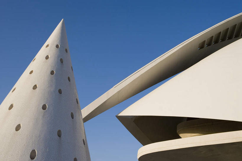 无人,高楼大厦,横图,室外,白天,仰视,度假,美景,城市风光,城市,大厦,建筑,摩天大楼,西班牙,欧洲,阴影,光线,影子,景观,娱乐,建设,现代,蓝色,蓝天,天空,阳光,天,享受,休闲,景色,放松,晴朗,南欧,万里无云,西班牙王国,巴伦西亚,瓦伦西亚自治区,晴空,晴空万里,彩图,低角度拍摄,大楼,高层建筑,高楼,摩天楼