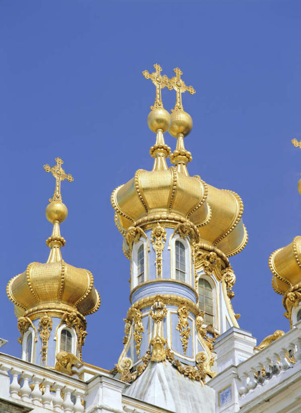 无人,教堂,宫殿,栏杆,竖图,室外,白天,仰视,度假,美景,城市风光,城市,欧洲,俄罗斯,亚洲,阴影,节日,装饰,光线,影子,屋顶,景观,围栏,顶棚,文化,娱乐,护栏,蓝色,蓝天,天空,阳光,天,祈祷,享受,休闲,健康,金色,景色,放松,许愿,宗教,信仰,晴朗,纪念,华丽,修饰,祈求,点缀,信念,万里无云,首府,圣彼得堡,衬托,美观,雅致,雅观,俄联邦,俄罗斯联邦,皇村,彼得格勒,列宁格勒,列宁格勒州,普希金村,圣彼得堡市,叶卡捷琳娜花园,叶卡捷琳娜宫,平安,晴空,晴空万里,彩图,低角度拍摄,大教堂,礼拜堂