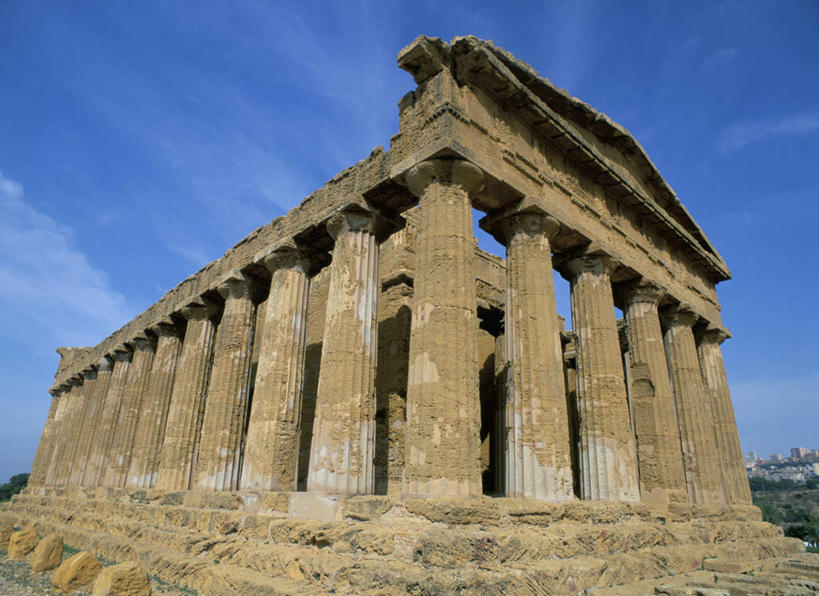 无人,横图,室外,白天,仰视,旅游,度假,石头,名胜古迹,植物,楼梯,标志建筑,城市,地标,建筑,美国,一排,阴影,遗迹,整齐,并列,并排,光线,石子,影子,柱子,阶梯,云,云朵,云彩,古迹,文物,娱乐,建设,古建筑,废墟,台阶,树,树木,排列,蓝色,绿色,白云,蓝天,天空,阳光,自然,天,享受,休闲,旅游胜地,放松,生长,晴朗,成长,北美,北美洲,队列,美洲,平行,古文明,首府,新罕布什尔州,北亚美利加洲,亚美利加洲,新罕布什尔,新罕布夏州,花岗岩州,花冈岩之州,滑雪之州,康科德,康都特,康考特,石块,岩石,晴空,彩图,低角度拍摄