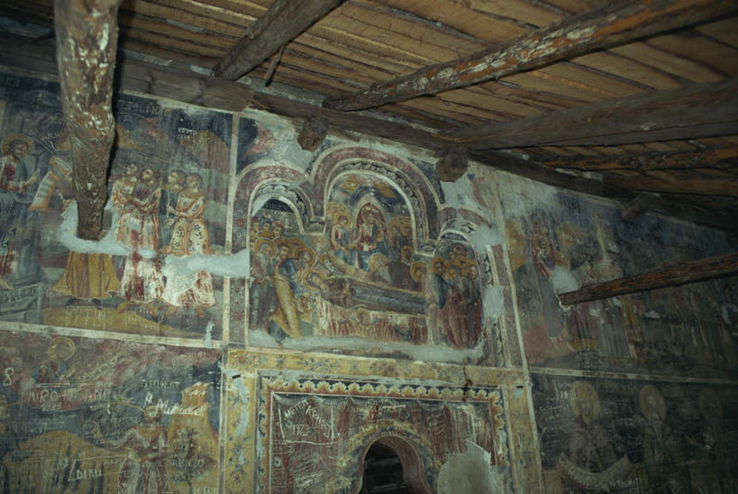 无人,教堂,横图,室内,白天,仰视,旅游,度假,绘画,名胜古迹,标志建筑,地标,建筑,欧洲,阿尔巴尼亚,节日,遗迹,艺术,装饰,墙,古迹,文化,文物,娱乐,建设,古建筑,壁画,墙壁,墙面,祈祷,享受,休闲,健康,旅游胜地,放松,许愿,宗教,信仰,纪念,华丽,修饰,祈求,点缀,南欧,信念,古文明,衬托,美观,雅致,雅观,阿尔巴尼亚共和国,平安,画画,彩图,低角度拍摄,大教堂,礼拜堂