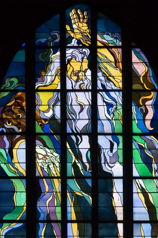 无人,教堂,竖图,室内,白天,仰视,旅游,度假,标志建筑,地标,建筑,欧洲,波兰,阴影,节日,朦胧,模糊,装饰,光线,影子,文化,娱乐,建设,祈祷,享受,休闲,健康,旅游胜地,放松,许愿,宗教,信仰,纪念,华丽,修饰,祈求,点缀,信念,中欧,衬托,美观,雅致,雅观,彩绘玻璃,彩色玻璃,教堂玻璃,艺术玻璃,波兰共和国,克拉科夫,克拉科夫省,平安,彩图,低角度拍摄,大教堂,礼拜堂