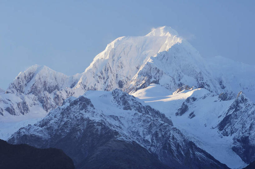 无人,公园,横图,室外,白天,正面,旅游,度假,石头,美景,山,雪,雪山,大雪,新西兰,阴影,光线,石子,影子,冰,积雪,景观,山顶,山峰,雪景,冬季,冬天,山峦,娱乐,蓝色,蓝天,天空,阳光,自然,天,享受,休闲,景色,放松,寒冷,晴朗,冰冷,国家公园,自然风光,大洋洲,万里无云,严寒,库克山,南阿尔卑斯山脉,纽西兰,冰凉,酷寒,凛冽,凛凛,极冷,长白云之乡,颠峰,极峰,库克山国家公园,石块,岩石,晴空,晴空万里,彩图