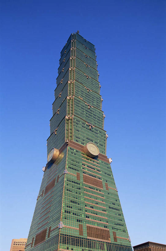 无人,高楼大厦,竖图,室外,白天,仰视,度假,美景,城市风光,标志建筑,城市,大厦,地标,建筑,摩天大楼,台湾,中国,亚洲,阴影,光线,影子,景观,娱乐,建设,蓝色,蓝天,天空,阳光,天,享受,休闲,景色,放松,晴朗,东亚,台北,台北101,台北101大楼,万里无云,港澳台,中华人民共和国,省会,台北市,台湾省,台北101大厦,台北国际金融中心,信义区,晴空,晴空万里,彩图,低角度拍摄,大楼,高层建筑,高楼,摩天楼,台