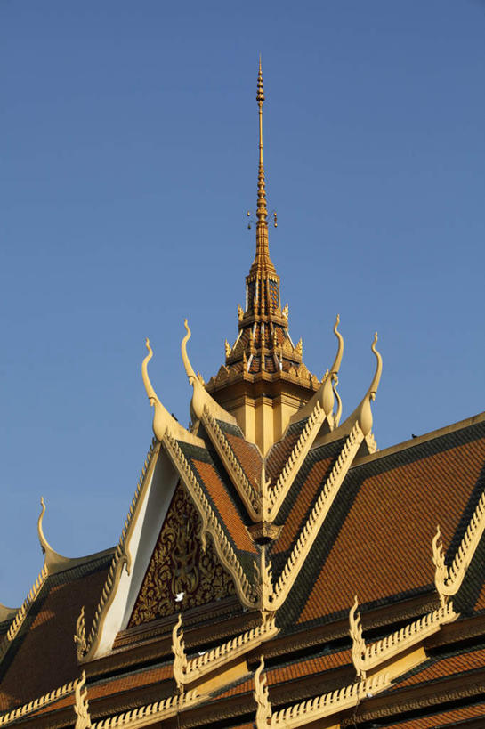 无人,竖图,室外,白天,仰视,旅游,度假,标志建筑,地标,建筑,老挝,亚洲,瓦片,屋檐,首都,娱乐,建设,檐,蓝色,蓝天,天空,天,享受,休闲,旅游胜地,放松,东南亚,晴朗,玉佛寺,万里无云,万象,老挝人民民主共和国,晴空,晴空万里,彩图,低角度拍摄