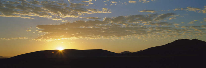 无人,公园,横图,全景,室外,白天,正面,旅游,度假,美景,日落,沙漠,天际线,非洲,纳米比亚,阴影,光线,影子,地平线,景观,晚霞,霞光,云,云朵,落日,辽阔,地面,云彩,娱乐,蓝色,白云,蓝天,天空,阳光,自然,黄昏,天,享受,休闲,广阔,景色,彩霞,放松,晴朗,一望无际,国家公园,自然风光,延伸,天地相交,纳米比亚共和国,无边无际,一马平川,夕照,纳米布.诺克卢福国家公园,大漠,砂漠,晴空,夕阳,彩图,斜阳