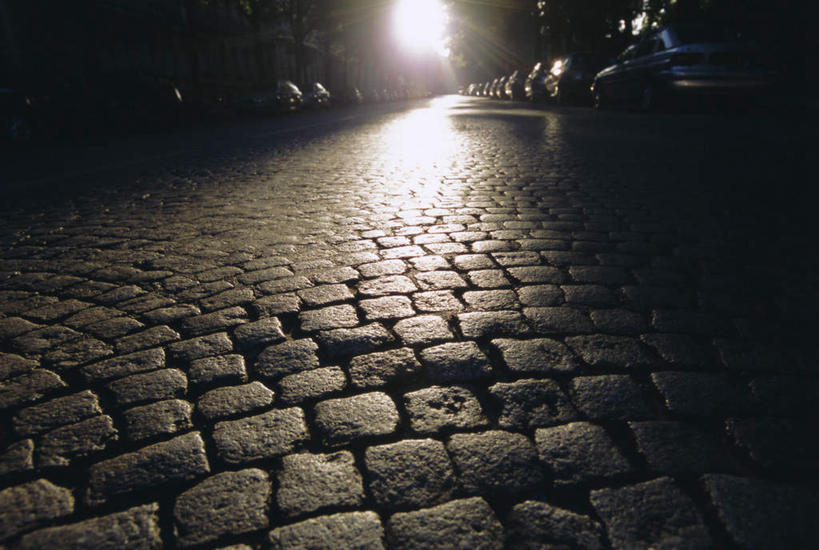 无人,横图,室外,白天,正面,度假,石头,美景,植物,城市风光,城市,道路,路,公路,汽车,法国,巴黎,欧洲,一排,阴影,整齐,光线,石子,影子,景观,交通,娱乐,车,树,树木,排列,绿色,阳光,自然,交通工具,轿车,享受,休闲,景色,放松,生长,成长,队列,载具,法兰西共和国,蒙马特,法兰西第五共和国,蒙马特区,石块,岩石,马路,彩图