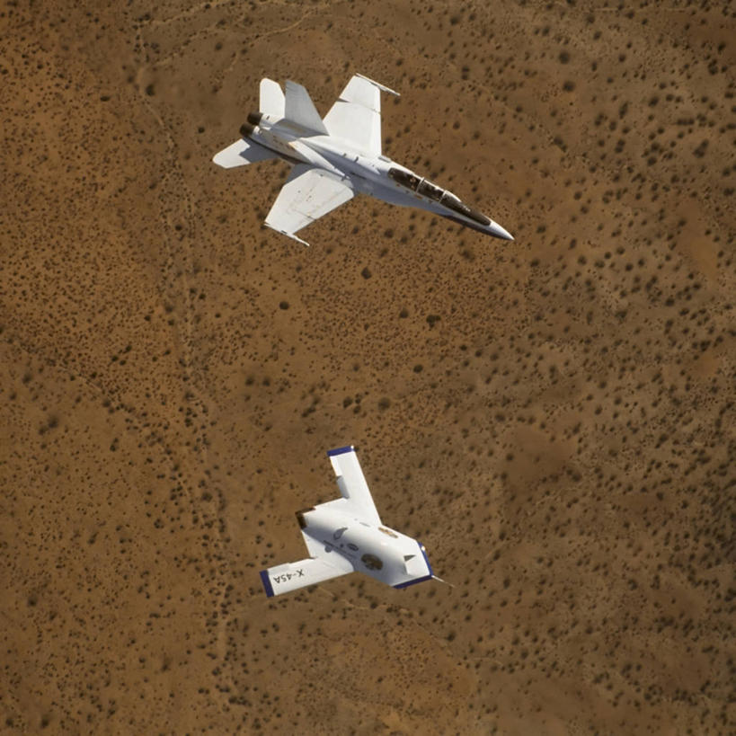 无人,横图,方图,俯视,航拍,室外,白天,技术,飞机,美国,军事,交通,航空,交通工具,运输,摄影,飞行器,战斗机,客机,鸟瞰,加利福尼亚,载具,科学实验,无人机,美国宇航局,彩图,高角度拍摄,商务机