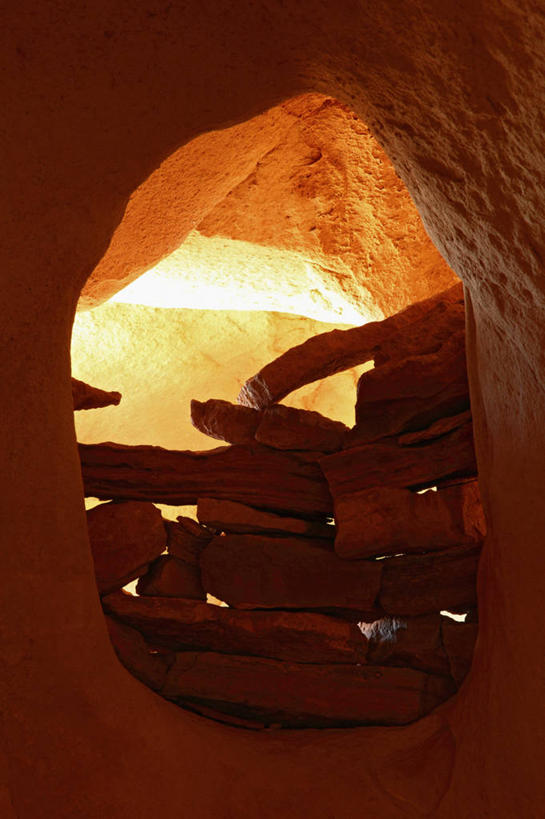 无人,竖图,室内,白天,窗户,美国,砖,地形,历史,废墟,摄影,考古学,谷仓,峡谷地国家公园,犹他,地质学,彩图