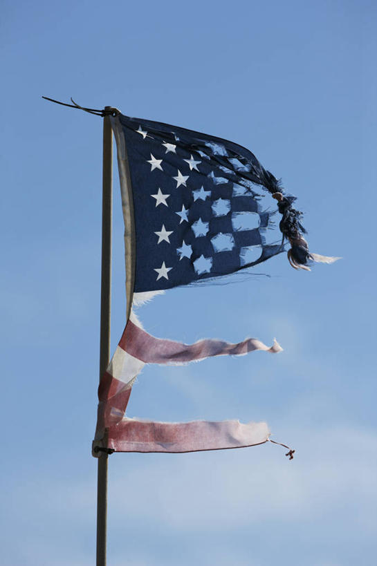 无人,竖图,室外,白天,风,旗帜,纺织品,美国,破碎,自然灾害,破坏,破损,星形,摄影,粉碎,损坏,拍打,北美,北美洲,毁坏,美洲,德克萨斯,佛罗里达,摧毁,路易斯安那州,爱国主义,佛罗里达州,佛州,阳光州,密西西比州,北亚美利加洲,亚美利加洲,阿拉巴马州,墨西哥湾,彩图,美利坚合众国