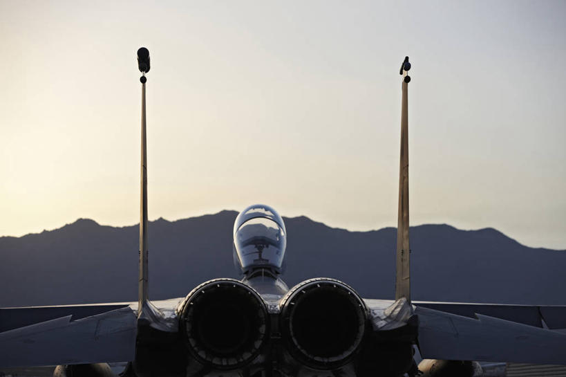 无人,横图,室外,留白,山,山脉,飞机,阿富汗,美国,背面,黄昏,发动机,武器,战争,摄影,空军,飞行器,工程,战斗机,北美,北美洲,打斗,美洲,军用机,美军,军用战斗机,军用直升机,麦克唐纳.道格拉斯,鹰式战斗机,F-15鹰式战斗机,F-15战斗机,北亚美利加洲,亚美利加洲,空气污染,彩图,美利坚合众国,F-15E攻击鹰式战斗轰炸机,美国空军,兴都库什山脉