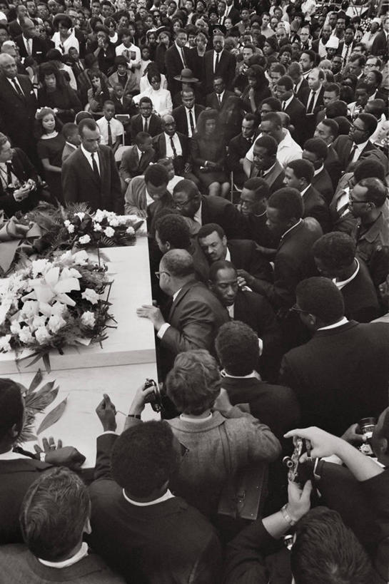 西方人,成年人,中年人,竖图,黑白,欧洲,非洲,美国,黑人,欧洲人,许多人,历史,一群人,摄影,亚特兰大,葬礼,男人,中年男性,中年女性,非洲人,彩图,公民权利