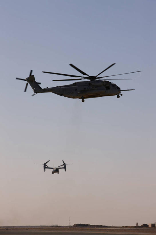 无人,竖图,室外,白天,阿富汗,军事,飞,战争,摄影,飞行器,军用机,CH-53E直升机,彩图,美国海军陆战队