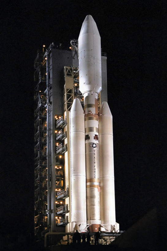 无人,竖图,夜晚,美国,摄影,北美,北美洲,美洲,佛罗里达,佛罗里达州,佛州,阳光州,肯尼迪航天中心,北亚美利加洲,亚美利加洲,梅里特岛,半人马座,彩图,美利坚合众国,空间探索