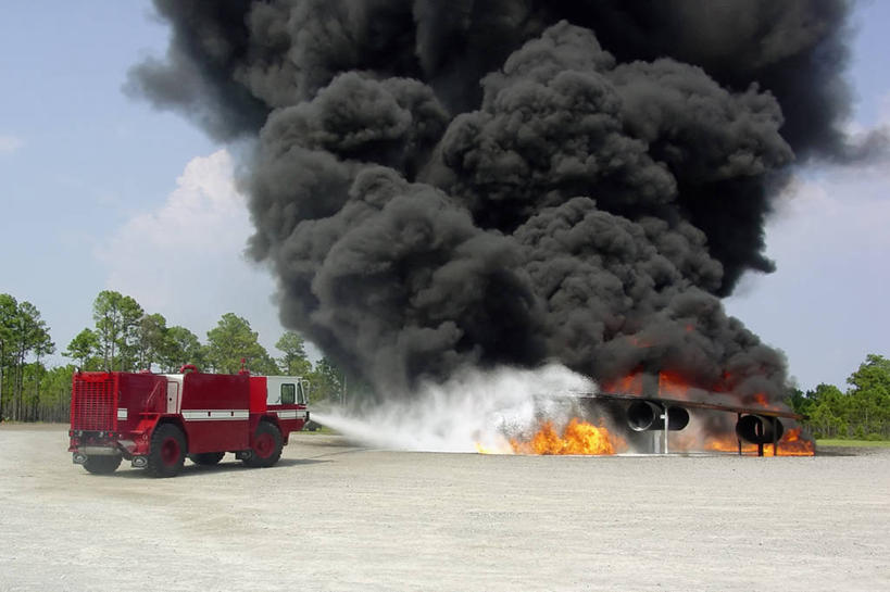 无人,消防员,横图,室外,白天,水,火,美国,火焰,烟,摄影,北美,北美洲,美洲,军用机,佛罗里达,佛罗里达州,佛州,阳光州,北亚美利加洲,亚美利加洲,彩图,美利坚合众国