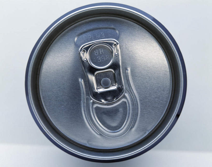 无人,横图,俯视,室内,特写,白天,白色背景,静物,金属制品,阴影,形状,光线,金属,包装,材料,罐子,影子,灯光,饮料,一个,容器,摄影,影棚,单个,易拉罐,形态,外形,质料,彩图,高角度拍摄,影棚拍摄,拍摄