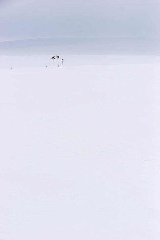 无人,竖图,室外,白天,正面,旅游,度假,美景,雪,大雪,积雪,景观,雪景,冬季,冬天,痕迹,娱乐,自然,享受,休闲,景色,放松,寒冷,自然风光,严寒,陈迹,彩图