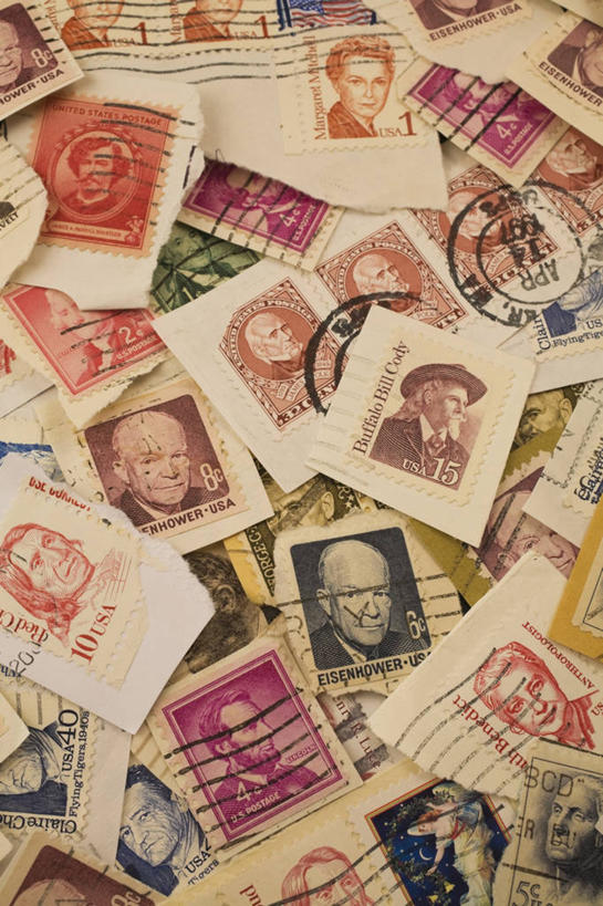 无人,竖图,俯视,室内,特写,白天,森林,树林,植物,一堆,堆叠,堆积,朦胧,模糊,装饰,英文,标志,数字,文字,字符,字母,标识,树,树木,红色,绿色,摄影,阿拉伯数字,主席,影棚,生长,成长,堆,英文字母,华丽,修饰,点缀,领导,总统,邮票,衬托,美观,雅致,雅观,首脑,半身,彩图,高角度拍摄,影棚拍摄,拍摄,邮戳