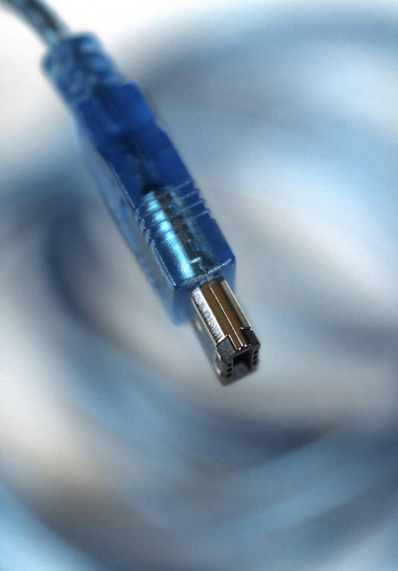 无人,竖图,俯视,室内,白天,白色背景,一条,阴影,朦胧,模糊,光线,影子,灯光,蓝色,摄影,影棚,接口,数据线,彩图,高角度拍摄,影棚拍摄,拍摄