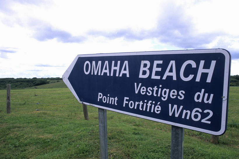 无人,横图,室外,白天,正面,旅游,度假,草地,草坪,美景,植物,法国,欧洲,阴影,平静,光线,英文,标志,文字,影子,字符,字母,景观,云,云朵,云彩,方向,娱乐,标识,箭头,草,树,树木,蓝色,绿色,白色,白云,蓝天,天空,阳光,自然,天,享受,休闲,景色,安静,放松,生长,晴朗,成长,英文字母,宁静,指向,静谧,自然风光,法兰西共和国,簇,法兰西第五共和国,沉静,恬静,安祥,僻静,清静,太平,下诺曼底,下诺曼底大区,卡尔瓦多斯省,晴空,彩图,奥马哈海滩,圣奥诺里讷.德佩尔泰