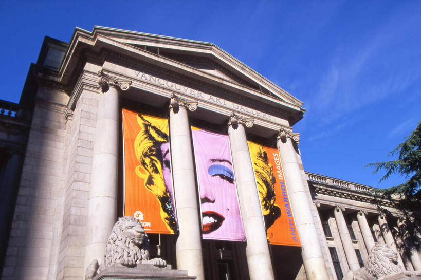 无人,博物馆,横图,室外,白天,仰视,度假,美景,植物,城市风光,城市,雕塑,加拿大,阴影,研究,艺术,装饰,光线,雕刻,雕像,影子,景观,云,云朵,教育,云彩,娱乐,海报,树,树木,蓝色,绿色,白云,蓝天,天空,阳光,自然,工艺品,天,享受,休闲,景色,放松,生长,晴朗,成长,纪念,展览,美术,北美,北美洲,欣赏,主题,美洲,宣传,陈列,功能,美学,北亚美利加洲,亚美利加洲,张扬,卑诗省,不列颠哥伦比亚,不列颠哥伦比亚省,温哥华,传扬,宣扬,鼓动,典藏,晴空,彩图,低角度拍摄