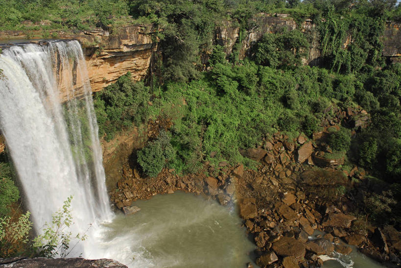 无人,横图,俯视,室外,白天,旅游,度假,石头,美景,瀑布,森林,山,山脉,树林,水,植物,印度,亚洲,阴影,飞溅,溅,光线,石子,液体,影子,景观,山峰,水滴,山峦,水潭,娱乐,水珠,树,树木,绿色,阳光,自然,群山,享受,休闲,景色,放松,生长,成长,喷洒,自然风光,南亚,印度共和国,跌水,石块,岩石,彩图,高角度拍摄