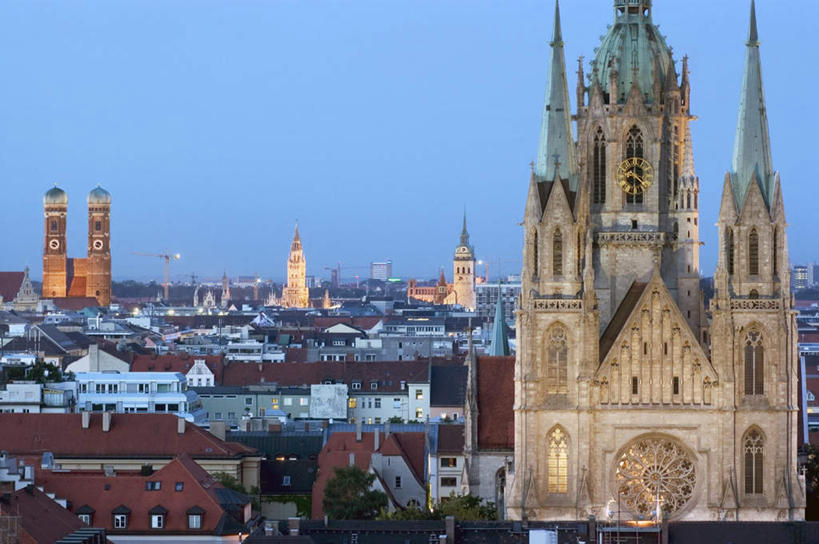 无人,家,教堂,横图,室外,白天,正面,度假,美景,日落,植物,城市风光,城市,德国,欧洲,阴影,节日,光线,影子,房屋,屋子,景观,晚霞,霞光,云,云朵,落日,云彩,文化,娱乐,楼房,慕尼黑,住宅,树,树木,蓝色,绿色,白云,蓝天,天空,阳光,自然,黄昏,天,祈祷,享受,休闲,健康,景色,彩霞,放松,许愿,宗教,信仰,生长,成长,纪念,祈求,基督,基督教,西欧,天主教,自然风光,耶稣,信念,德意志联邦共和国,首府,救世主,巴伐利亚,巴伐利亚州,拜恩州,拜恩自由州,基利斯督,弥赛亚,默西亚,夕照,慕尼黑大教堂,平安,夕阳,彩图,房子,大教堂,礼拜堂,斜阳