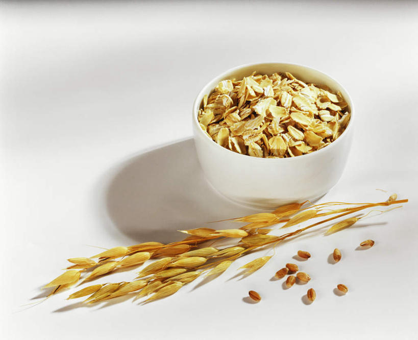 无人,横图,俯视,室内,特写,白天,白色背景,玉米,餐桌,桌子,蔬菜,阴影,新鲜,光线,棒子,影子,陶瓷,玉蜀黍,食品,陶瓷制品,燕麦,食物,容器,碗,摄影,有机食品,绿色食品,影棚,餐台,储藏,苞米,储存,苞芦,苞谷,包谷,大蜀黍,番麦,薏米包,玉高粱,玉麦,珍珠米,铃铛麦,裸燕麦,雀麦,野麦,莜麦,彩图,高角度拍摄,影棚拍摄,拍摄,贮存