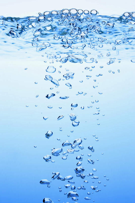 无人,竖图,俯视,室内,特写,白天,水,阴影,波纹,蓝色背景,朦胧,模糊,天然,透明,光线,液体,影子,气泡,水滴,涟漪,漩涡,水泡,水珠,蓝色,水纹,自然,泡泡,摄影,影棚,圆弧,理智,沉静,冷色,高深,冷淡,彩图,高角度拍摄,影棚拍摄,拍摄