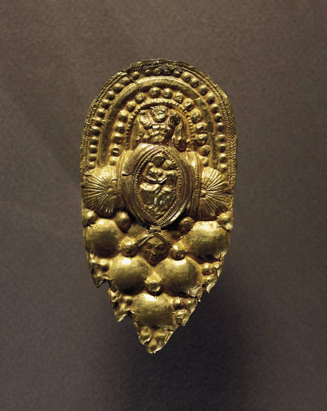 无人,竖图,特写,珠宝,金属,黄金,古代,一个,摄影,单个,耳饰,古代文明,美术工艺,彩图,影棚拍摄