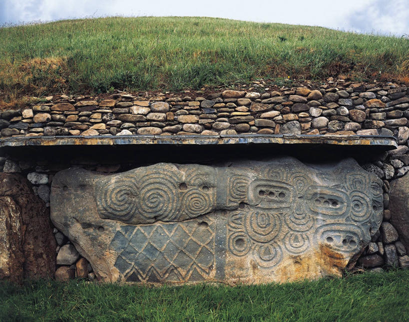 无人,横图,室外,白天,建筑,爱尔兰,围墙,历史,废墟,草,古代,地标建筑,摄影,考古学,螺线,古代文明,米斯郡,史前时代,彩图,雕刻术,爱尔兰文化,过去