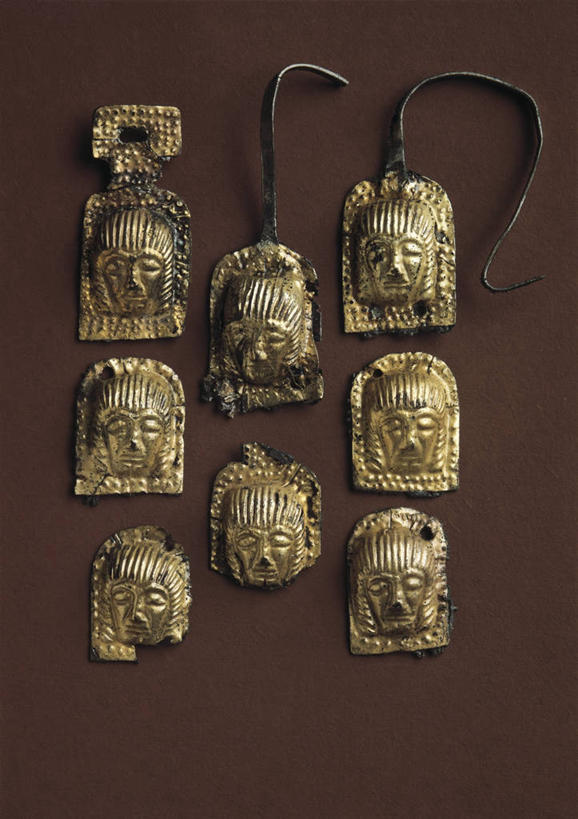 无人,竖图,正面,意大利,欧洲,历史,古代,盘子,摄影,褐色背景,南欧,意大利共和国,博洛尼亚,古代文明,美术工艺,艾米利亚.罗马涅,艾米利亚.罗马涅大区,彩图,影棚拍摄,拟人,过去