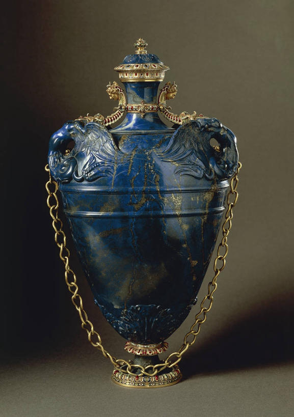 无人,竖图,特写,珐琅,灰色背景,烧瓶,一个,蓝色,灰色,摄影,单个,铁环,锁链,链条,铜,束缚,限制,意大利文化,约束,美术工艺,彩图,影棚拍摄,天青石