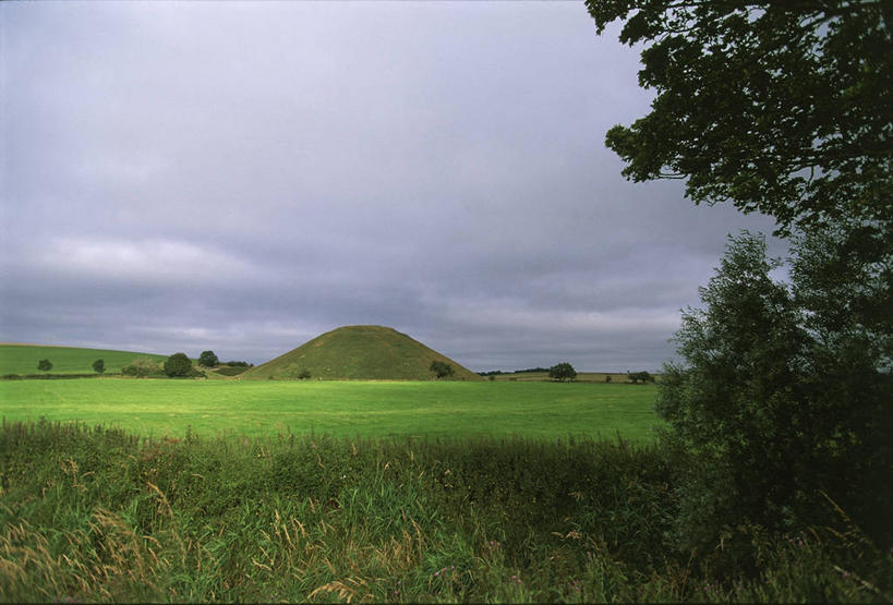 无人,横图,室外,旅游,度假,草地,美景,山,多云,英国,景观,枝,黎明,娱乐,英格兰,草,自然,地标建筑,享受,休闲,景色,放松,摄影,灌木,自然风光,英国文化,埃夫伯里,史前时代,彩图,石器时代