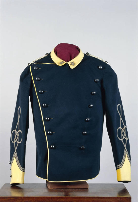 无人,竖图,特写,正面,民族服装,灰色背景,军事,历史,一个,蓝色,灰色,摄影,单个,军服,茄克,美术工艺,彩图,影棚拍摄,传统服装,民俗服