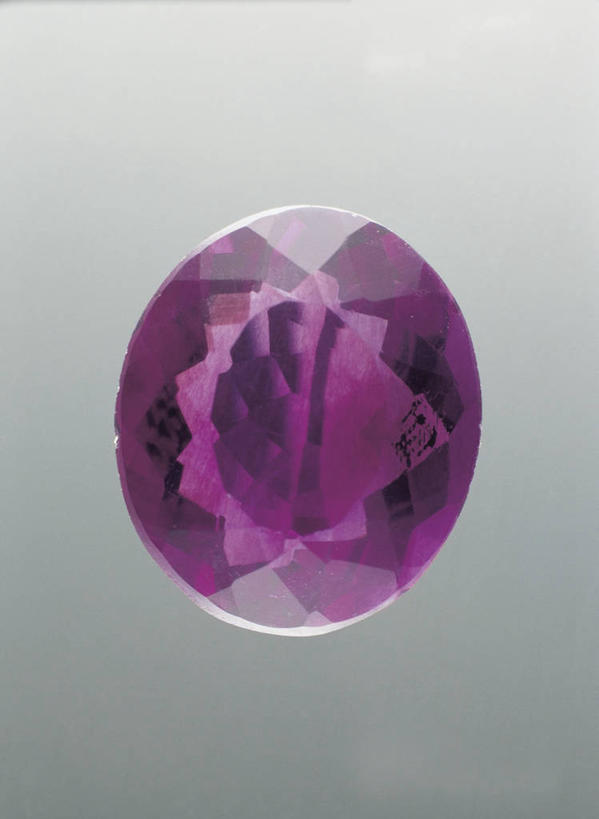 无人,竖图,室内,特写,图像,一个,紫色,自然,概念,财富,摄影,单个,宝石,主题,自然现象,构图,紫水晶,地质学,矿物质,自然地理,岩石,彩图,影棚拍摄