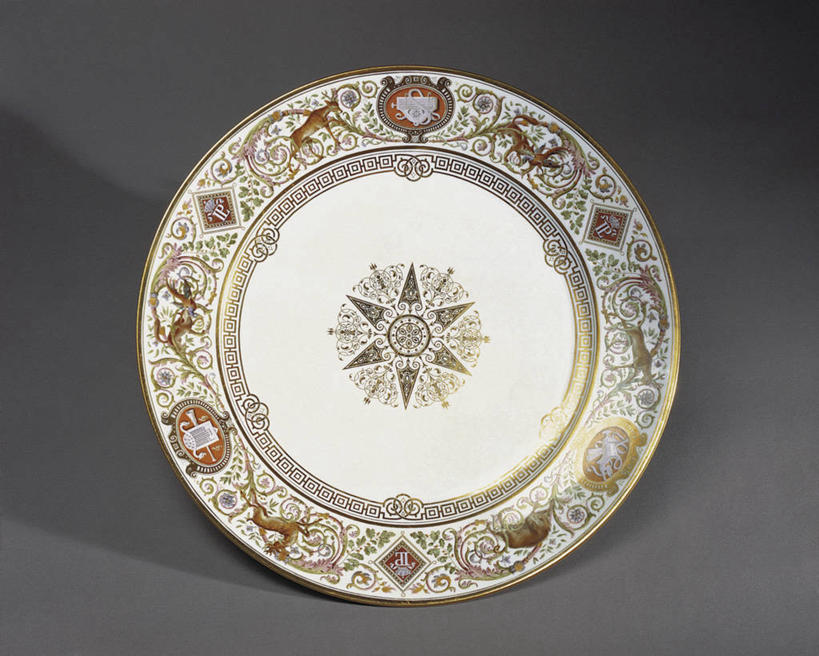 无人,横图,室内,特写,餐具,法国,欧洲,艺术,装饰,陶瓷制品,一个,盘子,工艺品,陶器,摄影,单个,西欧,地中海文化,法兰西,法国文化,欧洲文化,中欧,法兰西共和国,法兰西第五共和国,法兰西岛,枫丹白露,式样,法兰西岛大区,美术工艺,塞纳.马恩省,设计,彩图,影棚拍摄