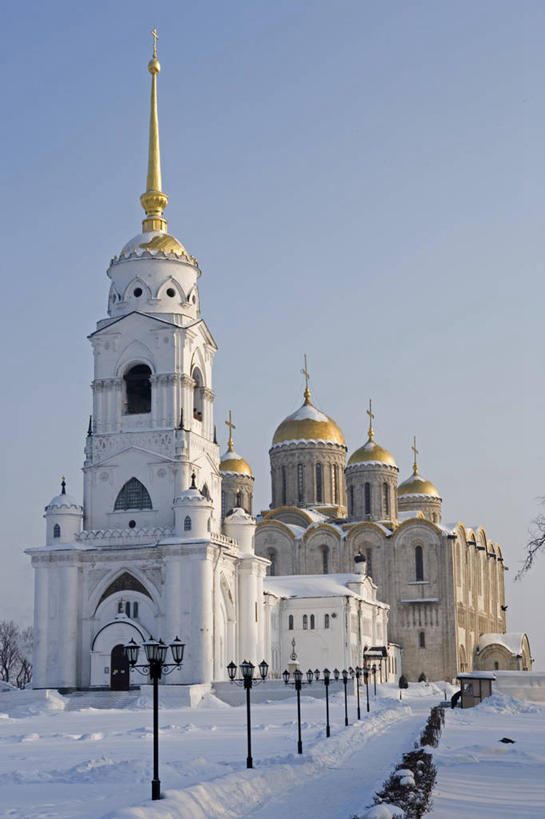 无人,竖图,室外,白天,雪,建筑,路灯,俄罗斯,冬天,钟楼,尖顶,首都,文艺复兴,天空,地标建筑,摄影,宗教,照明设备,宗教建筑,古典风格,万里无云,克里姆林宫,圣母升天大教堂,东正教,彩图,俄罗斯文化,联合国教科文组织,时代