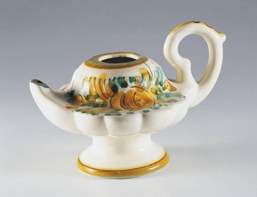 无人,横图,室内,白色背景,侧面,奢侈,石油,珠宝,意大利,装饰,矿石,陶瓷制品,灯,一个,白色,摄影,单个,昂贵,贵重,宝石,南欧,坚定,宝贵,美术工艺,彩图,影棚拍摄,人工宝石,人造宝石