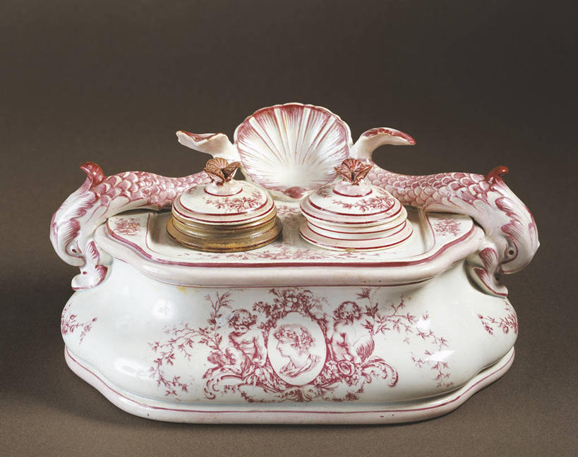 无人,横图,室内,奢侈,海豚,贝壳,珠宝,法国,欧洲,瓷器,矿石,陶瓷制品,一个,陶器,摄影,单个,昂贵,贵重,宝石,坚定,中欧,鲸类,宝贵,美术工艺,彩图,影棚拍摄,人工宝石,人造宝石