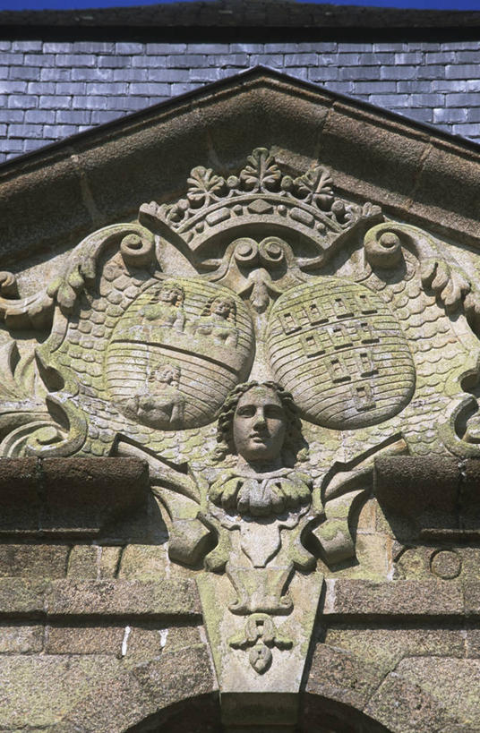 无人,竖图,室外,特写,白天,建筑,雕塑,法国,城堡,纪念碑,历史,摄影,部分,徽章,布列塔尼,中欧,盾形徽章,莫尔比昂省,石块,彩图,浅浮雕,拟人