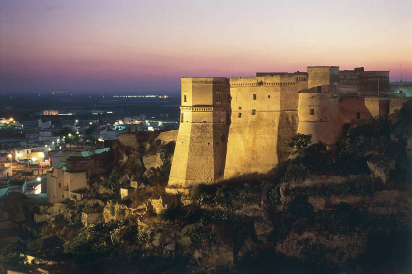 无人,横图,室外,安全,建筑,意大利,城堡,历史,黄昏,摄影,照亮,意大利文化,彩图