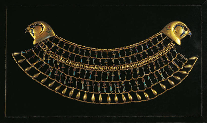 无人,横图,项链,珠宝,黑色背景,古代,一个,摄影,单个,猎鹰,埃及文化,古埃及文明,古代文明,美术工艺,老鹰,彩图,影棚拍摄