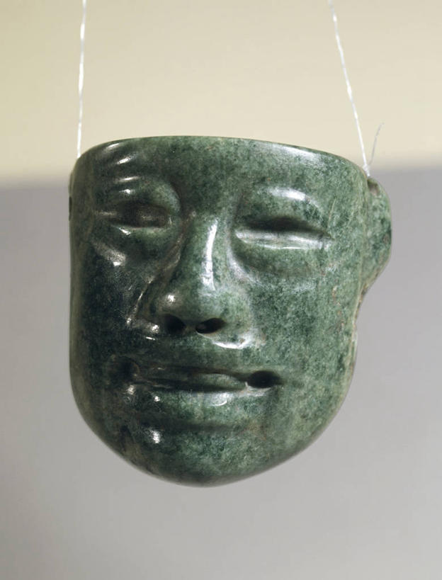 头,无人,竖图,特写,正面,石头,雕塑,灰色背景,艺术,装饰,标志,雕刻,雕像,符号,石子,历史,标识,石雕,古代,一个,灰色,工艺品,人体,摄影,单个,纪念,玉器,美术,主题,手艺,陈列,火山岩,功能,美学,性别符号,古代文明,奥尔梅克巨石头像,玄武岩,美术工艺,头部,石块,岩石,彩图,影棚拍摄,男性符号,过去