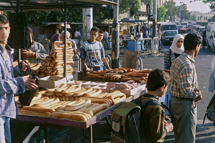 面包,成年人,人群,站,横图,室外,白天,以色列,市场,首都,货摊,饮食,摄影,耶路撒冷,男人,女人,商人,彩图