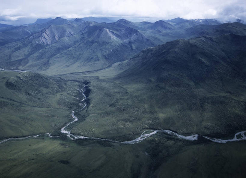 无人,横图,俯视,航拍,室外,白天,旅游,度假,河流,美景,山,山脉,美国,地平线,地形,景观,云,辽阔,地面,山谷,娱乐,风景,自然,享受,休闲,广阔,景色,放松,摄影,宁静,一望无际,国家公园,鸟瞰,自然风光,延伸,阿拉斯加,天地相交,无边无际,一马平川,北极之门国家公园,自然地理,彩图,高角度拍摄