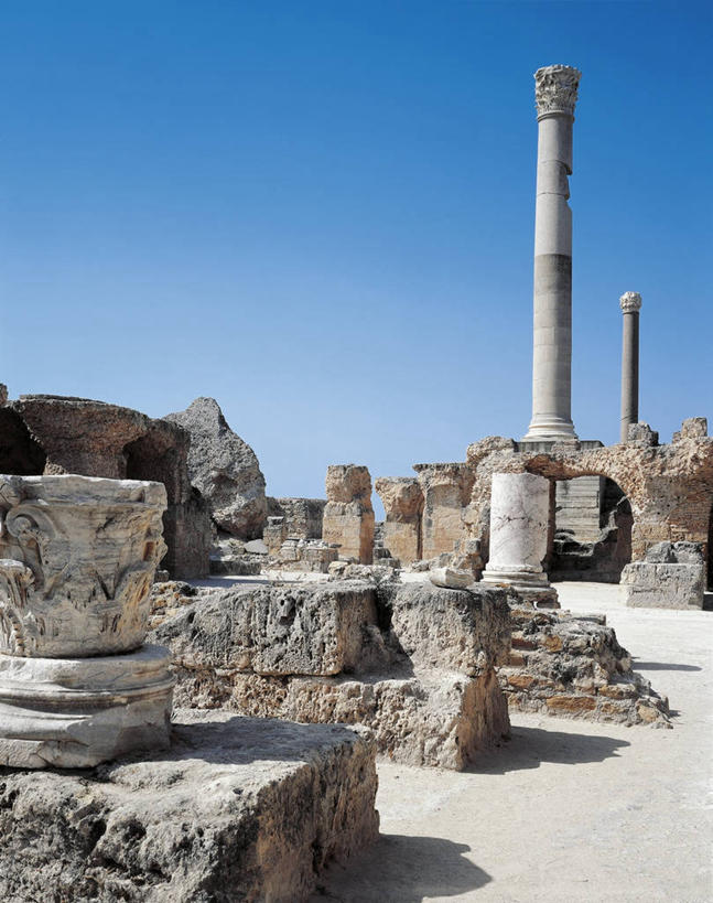 无人,竖图,室外,白天,剧院,日光,非洲,突尼斯,柱子,首都,历史,古罗马,废墟,地标建筑,摄影,考古学,北非,万里无云,阿非利加洲,突尼斯共和国,迦太基,古代文明,彩图,过去