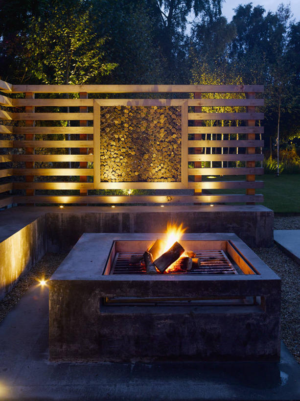 无人,竖图,室外,夜晚,家具,长椅,庭院,篱笆,院子,燃烧,现代,英格兰,夏天,摄影,生活方式,照亮,住房,边界,格洛斯特郡,彩图,火坑