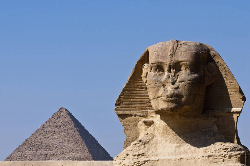 无人,横图,室外,白天,正面,旅游,度假,石头,名胜古迹,城市,地标,雕塑,非洲,埃及,阴影,遗迹,艺术,装饰,光线,雕刻,雕像,三角形,石子,影子,古迹,历史,文物,娱乐,古建筑,石雕,废墟,蓝色,蓝天,天空,阳光,工艺品,天,享受,休闲,旅游胜地,金字塔,放松,晴朗,纪念,美术,陵墓,狮身人面像,主题,陈列,古文明,万里无云,首府,吉萨,古代七大奇迹,阿拉伯埃及共和国,金字塔之国,棉花之国,方锥形,功能,美学,阿非利加洲,吉萨省,斯芬克斯,石块,岩石,晴空,晴空万里,彩图,标志性建筑