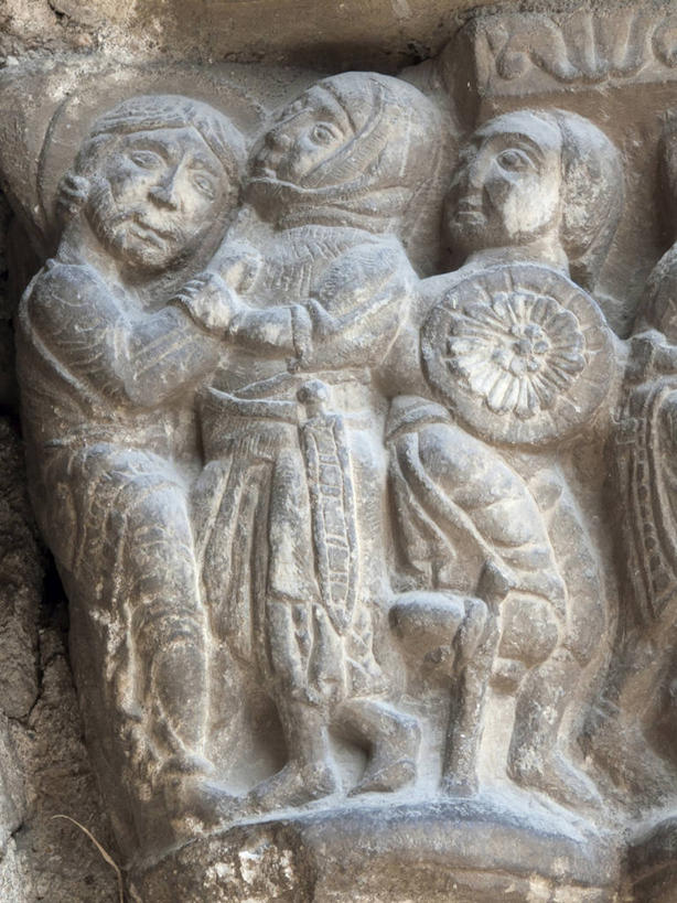 西方人,无人,三个人,教堂,站,抱,竖图,室外,特写,白天,正面,雕塑,法国,欧洲,欧洲人,节日,艺术,装饰,雕刻,雕像,注视,文化,石雕,工艺品,观察,看,靠,靠着,祈祷,站着,健康,许愿,宗教,信仰,抱着,观看,纪念,祈求,美术,察看,搂着,西欧,关注,法兰西,主题,陈列,信念,法兰西共和国,功能,美学,法兰西第五共和国,南部.比利牛斯,袍子,南部.比利牛斯大区,上加龙,上加龙省,平安,年轻女性,女人,女性,白种人,搂,搂抱,站立,彩图,全身,大教堂,礼拜堂,圣戈当区,圣阿旺坦